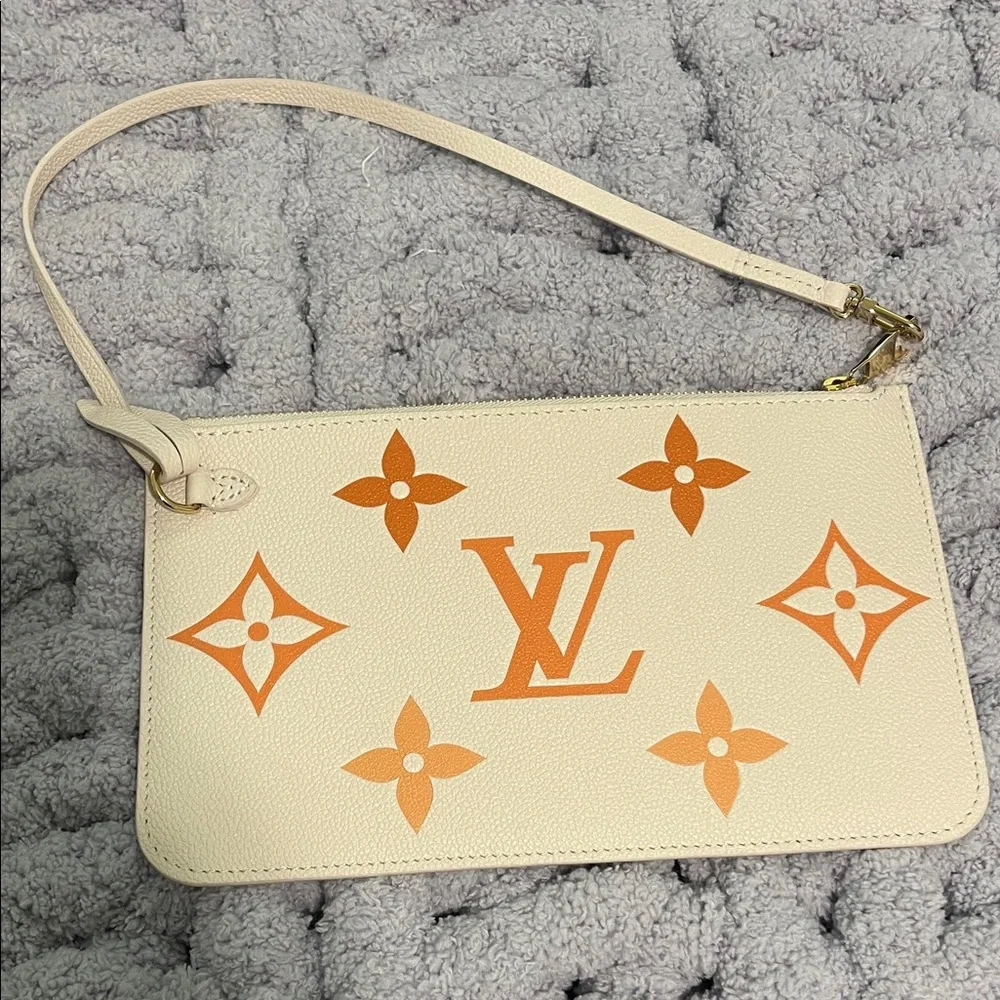 Louis Vuitton Empreinte Monogram Giant By the Pool Neverfull MM Pochette